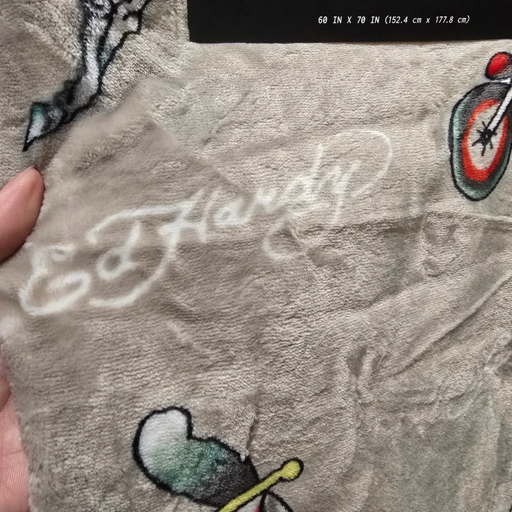 NWT Ed Hardy‎ Printed Plush Oversized Throw Blanket Skulls Motorcycle Tiger